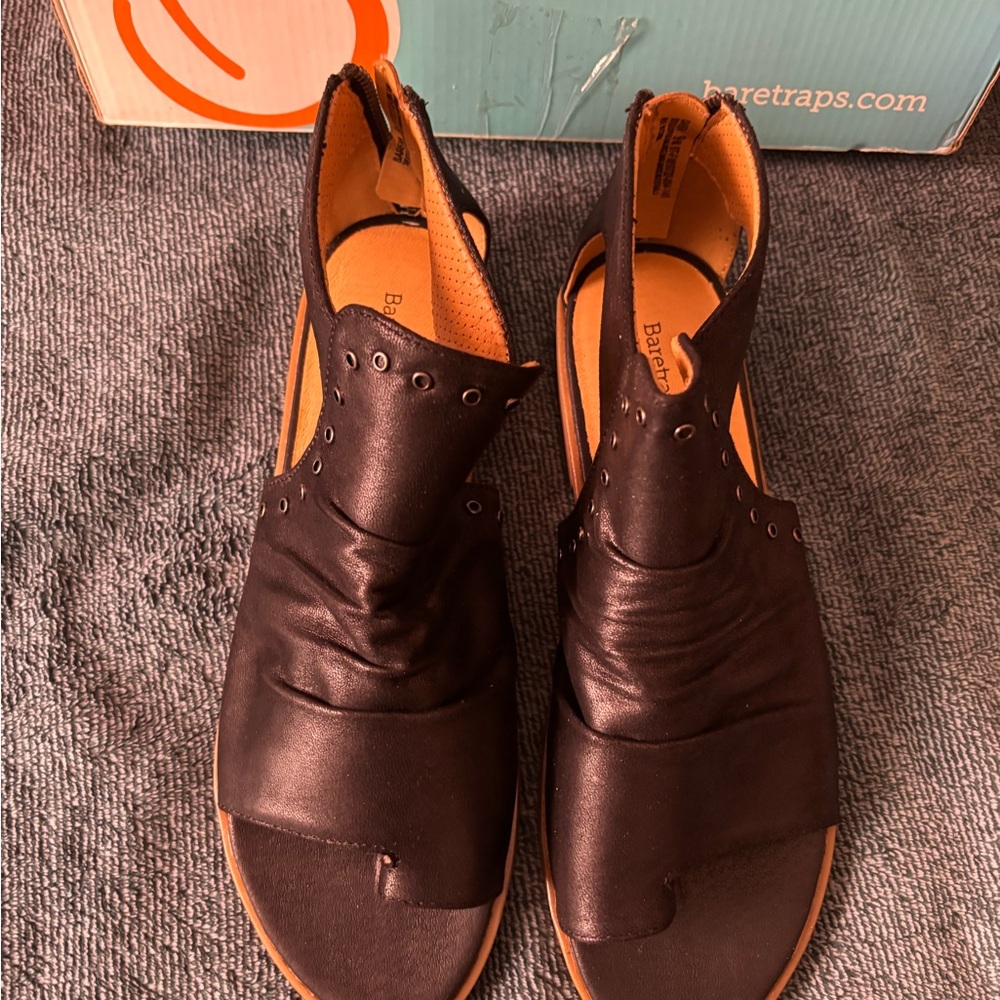 BareTraps Chocolate Brown Sandals